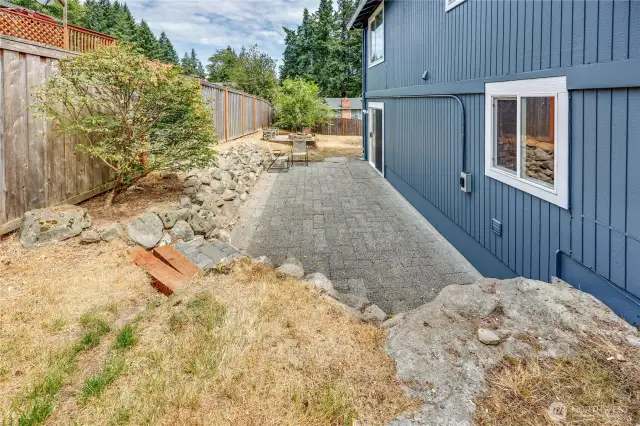 another view of the back side of house with one of the patio