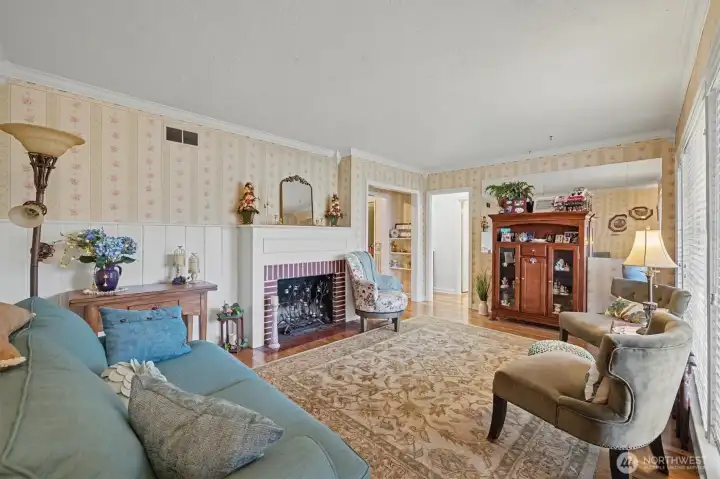 Formal Living Room. Fireplace. Crown Molding.