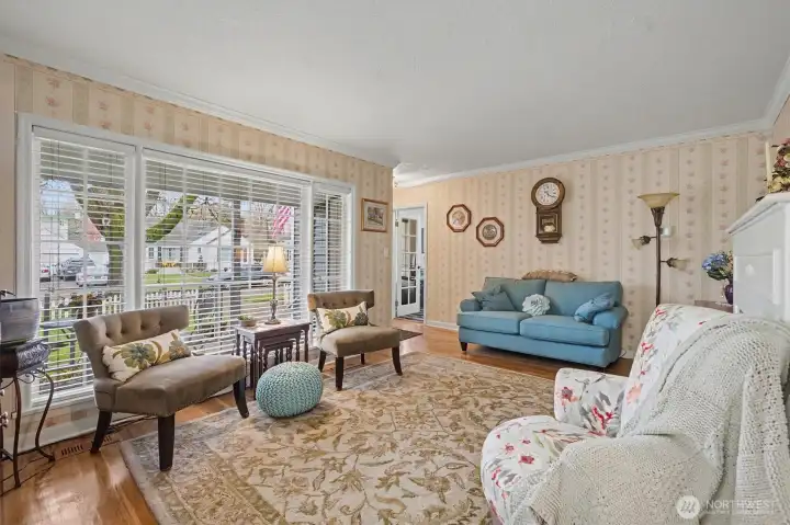 Living Room. Hardwood Floors.