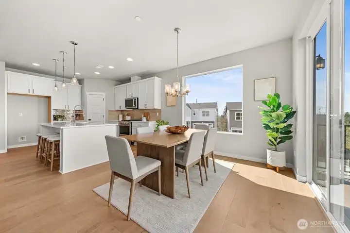 Photographs are for illustrative purposes only. Features, finishes, interior/exterior colors, landscaping and floorplan shown may vary from actual homes built.