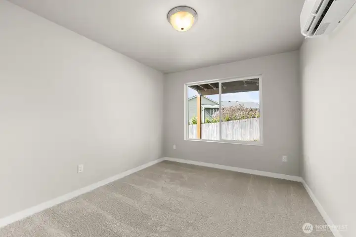 Photographs are for illustrative purposes only. Features, finishes, interior/exterior colors, landscaping and floorplan shown may vary from actual homes built.