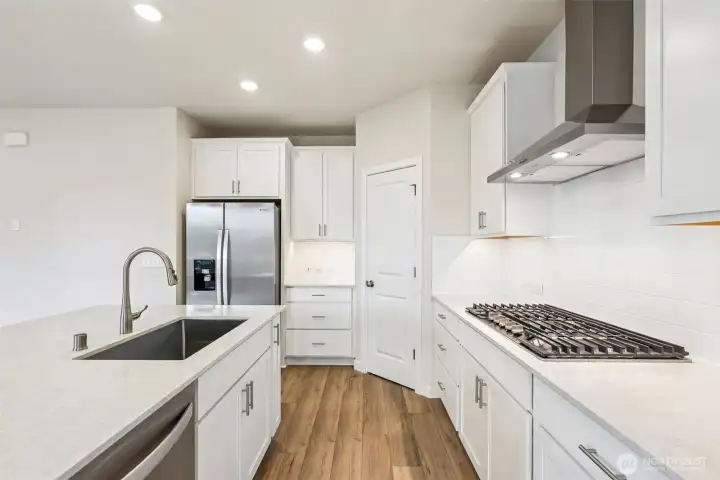 Disclaimer Secondary photos of same floor plan on different lot in different community: Photos are from another Warren, finishes, upgrades, and features may vary.