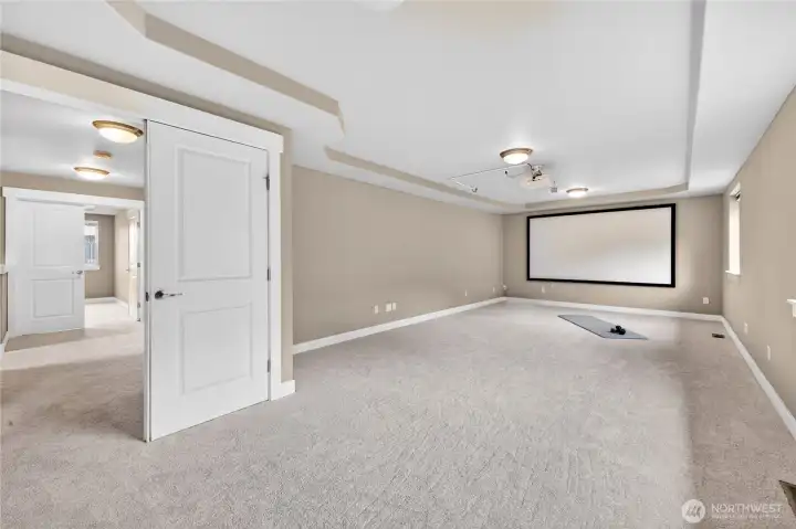Additional view of the bonus room.