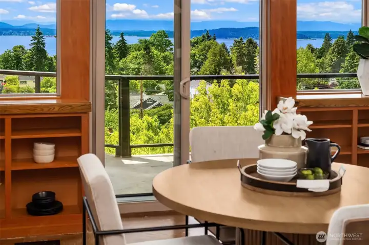 Your daily dining experience includes spectacular views of the Puget Sound & Olympic mountains. Your daily dining experience includes spectacular views of the Puget Sound & Olympic mountains.