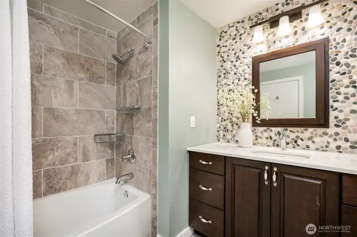 Main Level Bathroom Main Level Bathroom