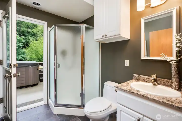 Lower Bathroom Lower Bathroom