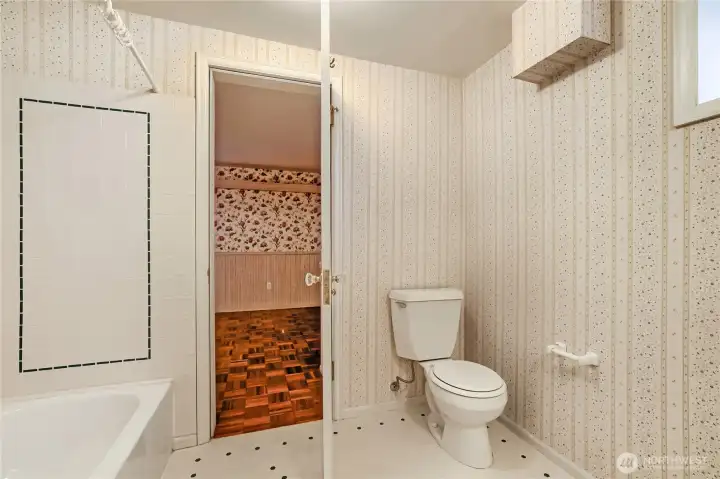 Lower Level Full Bath Lower Level Full Bath