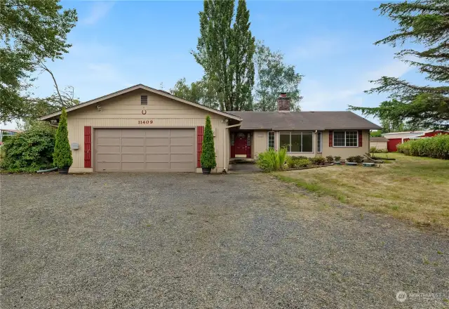 Welcome to this charming ranch style rambler boasting 1944SF of living space.