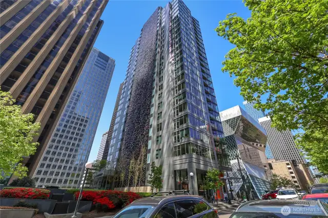 Welcome to 5th & Madison! LEED certified steel and concrete building steps to everything!