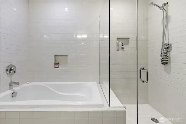 Separate tub/shower