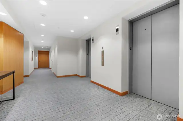 Wisk up to the 20th floor wo your unit!