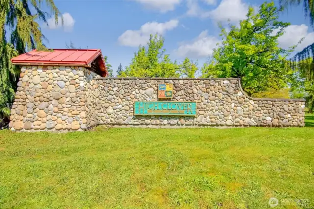 Welcome to High Clover Park! An amazing neighborhood in the Smokey Point community.