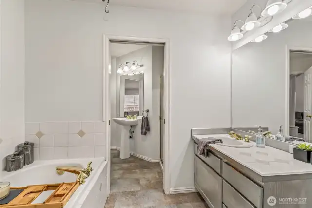En-suite Bath with Walk-In Closet and New LVT Flooring