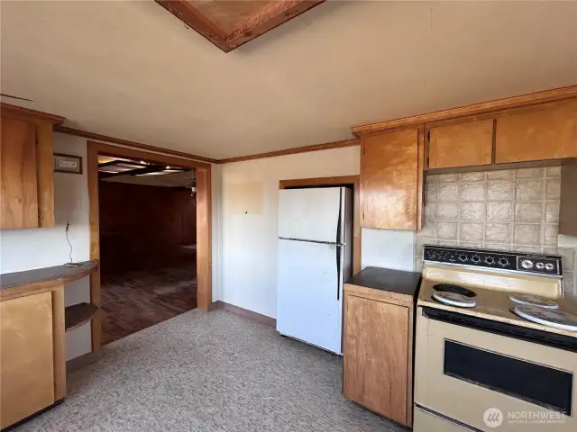 Entrance to Kitchen