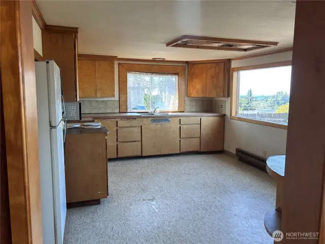 Looking into the kitchen from front door