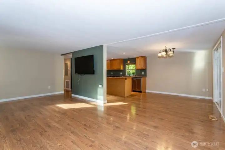 Llving Room to Dining Room