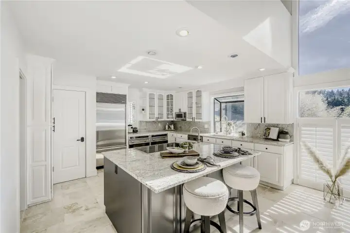 Highly functional kitchen with room to roam.