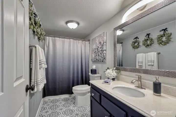 Downstairs full bathroom