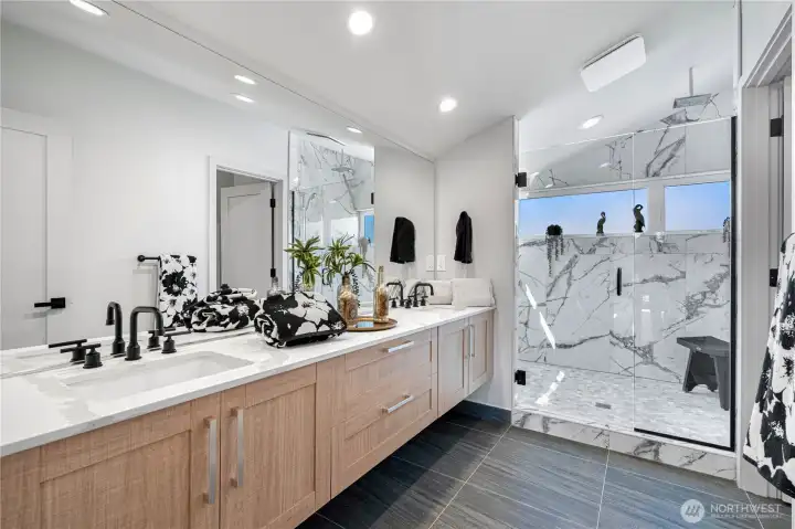 3rd Flr Master Bathroom