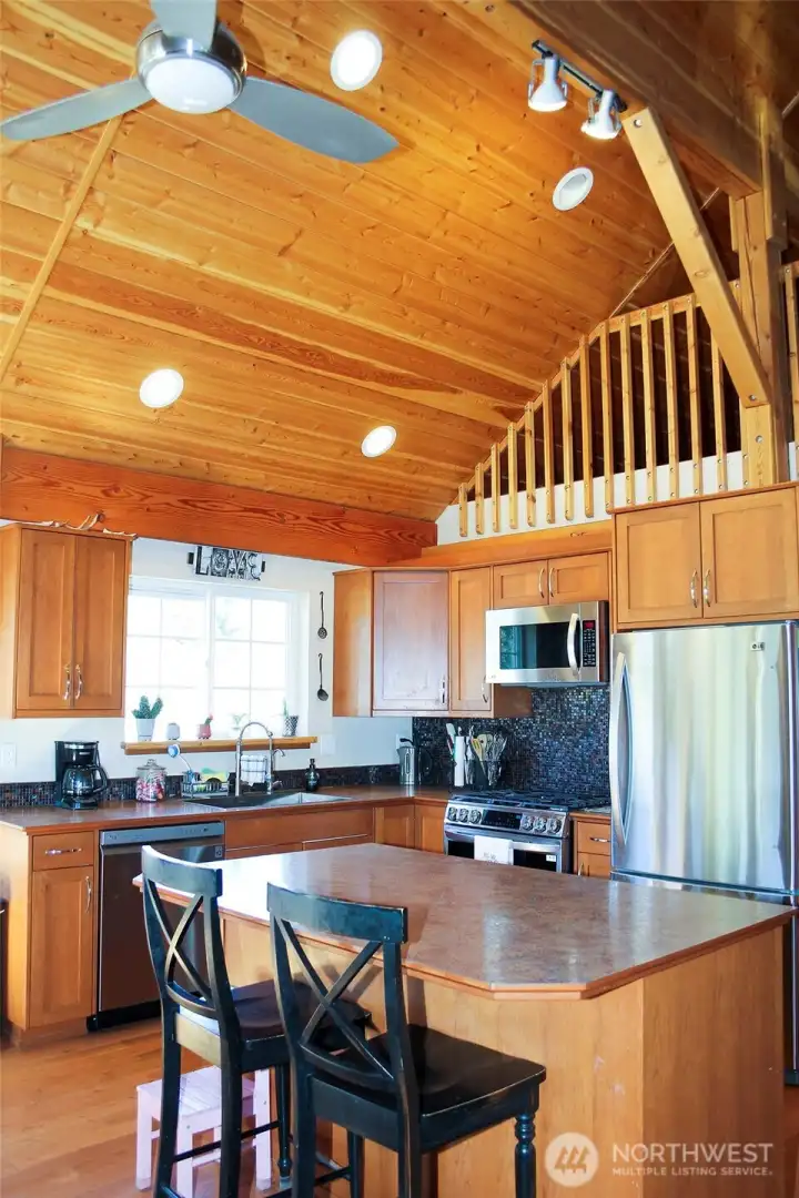 Center island provides additional prep space.