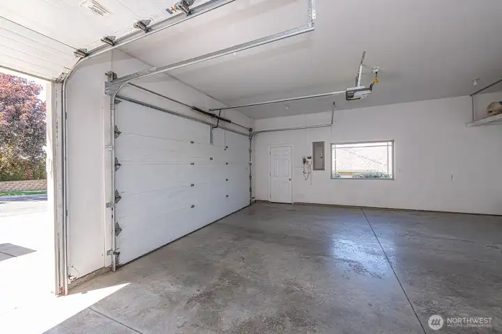 3-car garage with ceiling storage