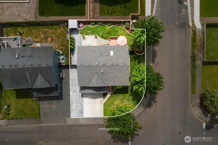 Ideal corner lot