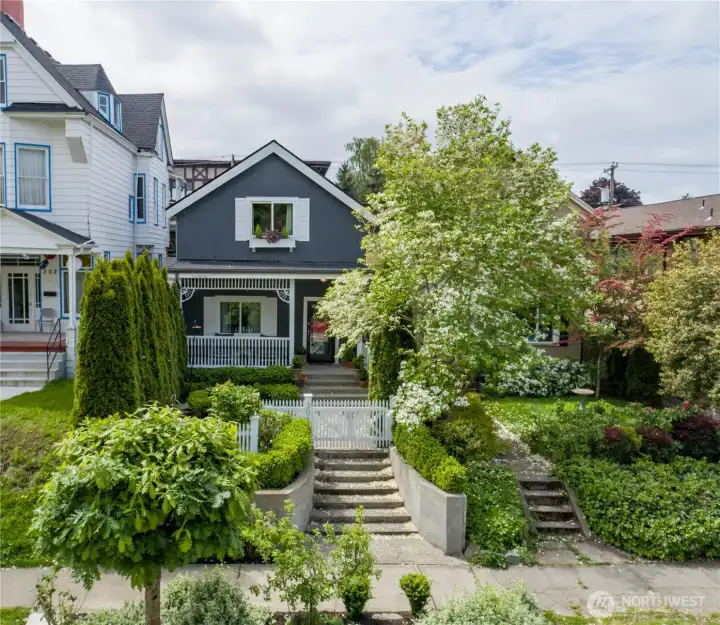 Perfect location on a shady street in the heart of the Stadium District. Just a few short blocks to everything! Light rail, Shopping, Pubs and Restaurants, Wright Park and Hospitals, and Stadium High. North G is not a thru-street so traffic is very light!