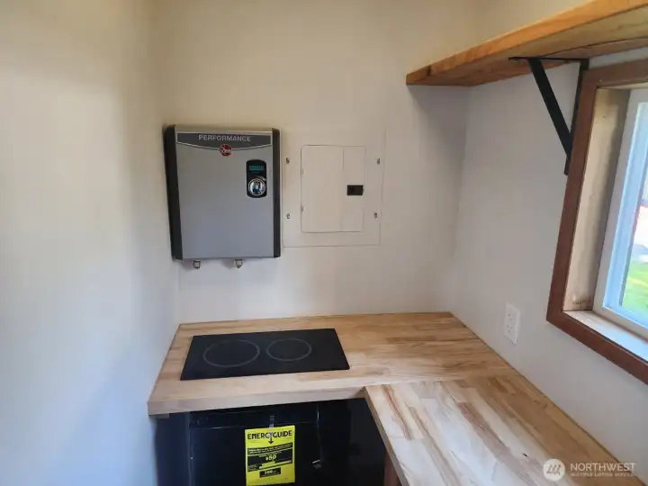 Cabin Water heater & Dual Burners