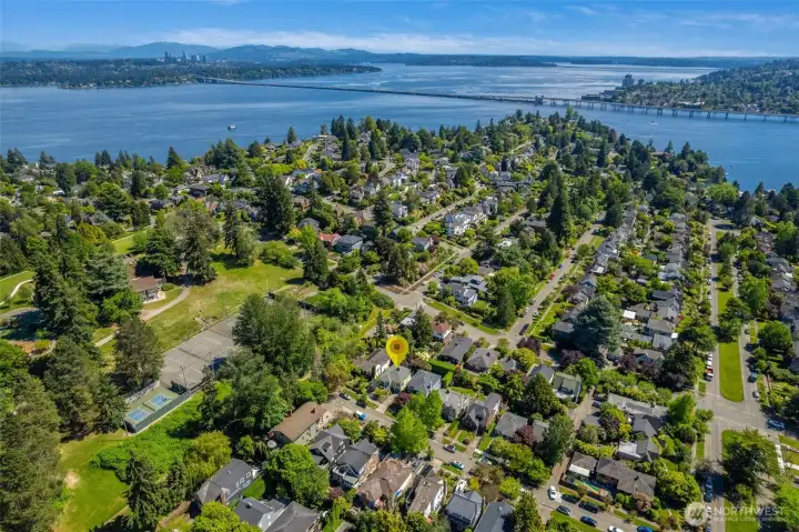 Enjoy the best of NE Seattle: Laurelhurst Beach Club just 1/2 mile away, stroll to U-Village and Children's and the endless lovely trails of the Urban Horticultural Center.