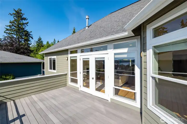 Main level deck, concrete board planks. Main level deck, concrete board planks.