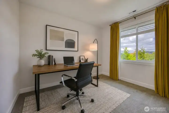 Virtual staging office/4th bedroom.