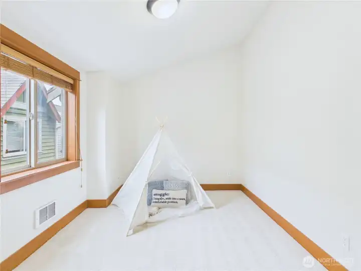 Secondary bedroom