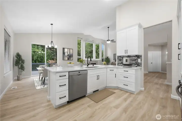 Brand new kitchen! -Virtually Staged Brand new kitchen! -Virtually Staged