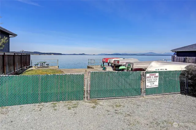 Private community beach access and boat ramp into Utsalady Bay. Enjoy the relaxed island life!