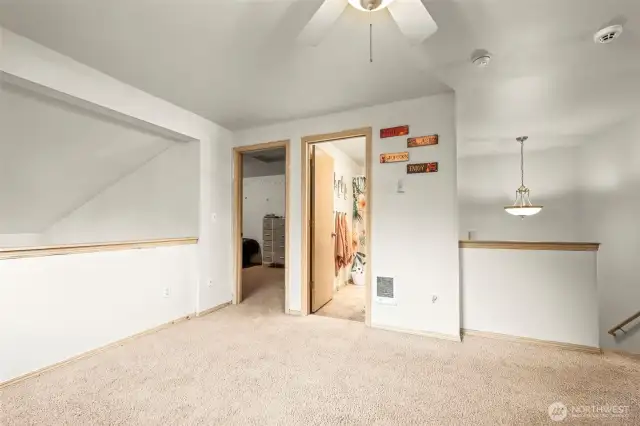 Family Room/ Loft, Upper level