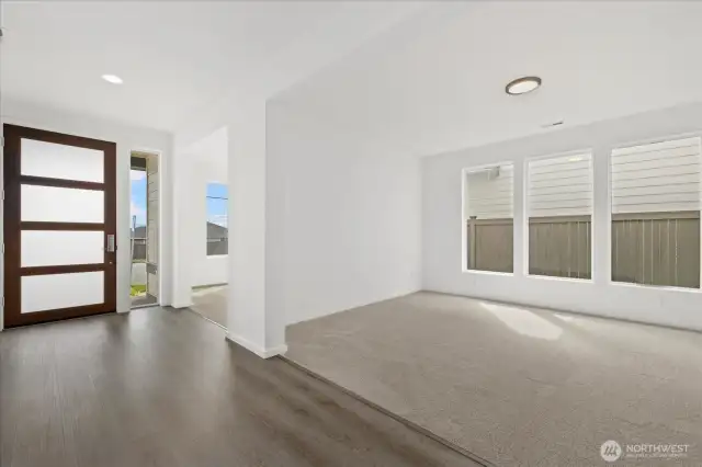 Large & wide foyer entry, office/flexroom, and formal dining room