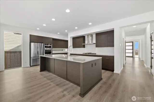 Kitchen with 10ft island seating 5