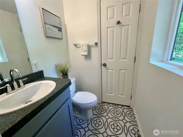 1/2 bath off primary ensuite