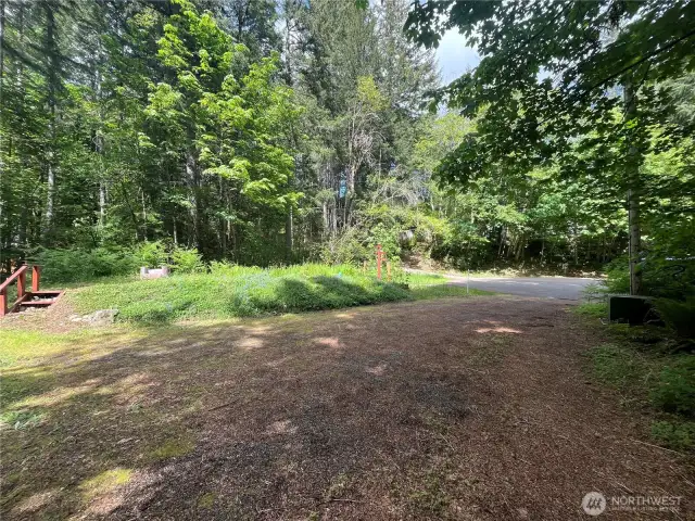 Spacious Driveway