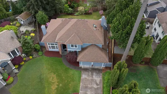 Bird’s-eye view of the property
