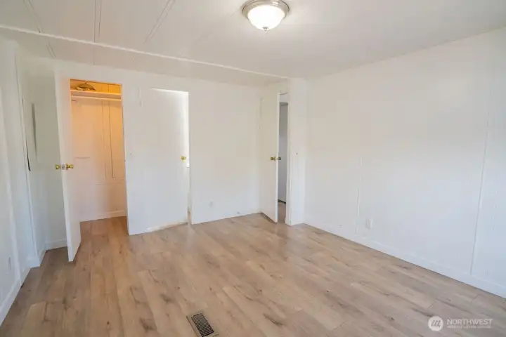 Primary bed