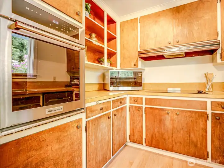 All appliances stay including washer and dryer