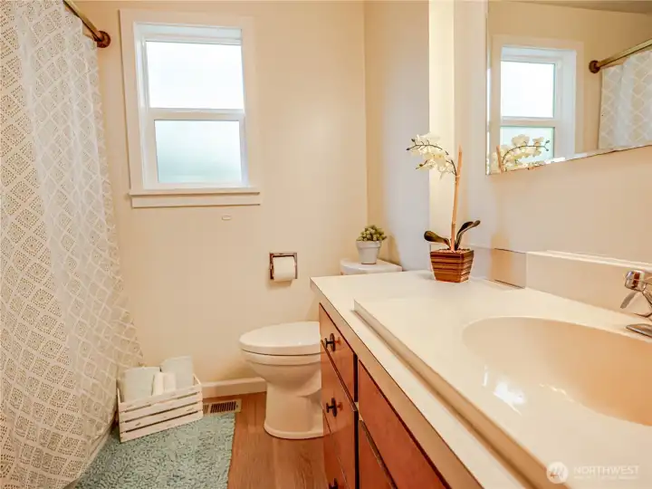 Full bath upstairs