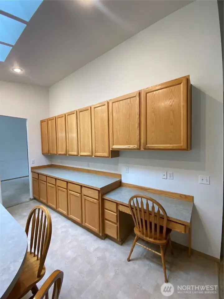 Counterspace for all that baking! Counterspace for all that baking!