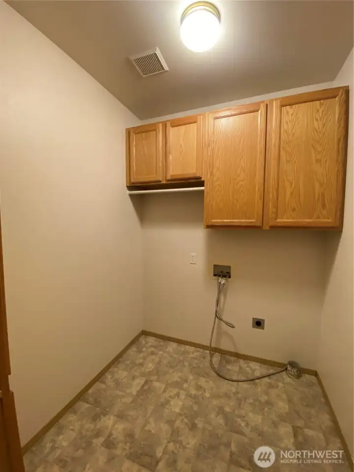 Large laundry room with built-in's! Large laundry room with built-in's!
