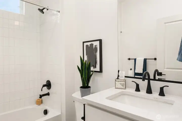 Secondary full bath