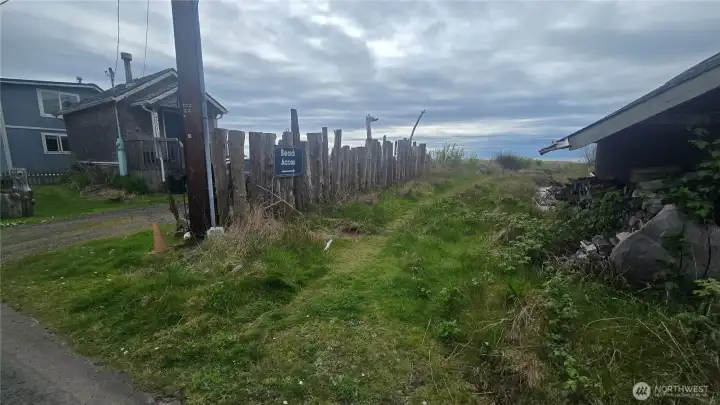 Across the street walking trail to beach