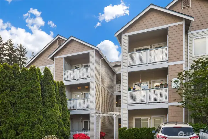 Welcome home to this top floor Country Village Condo