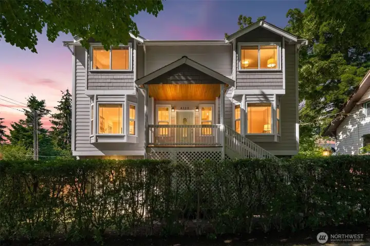 Welcome to 4122 SW Walker St