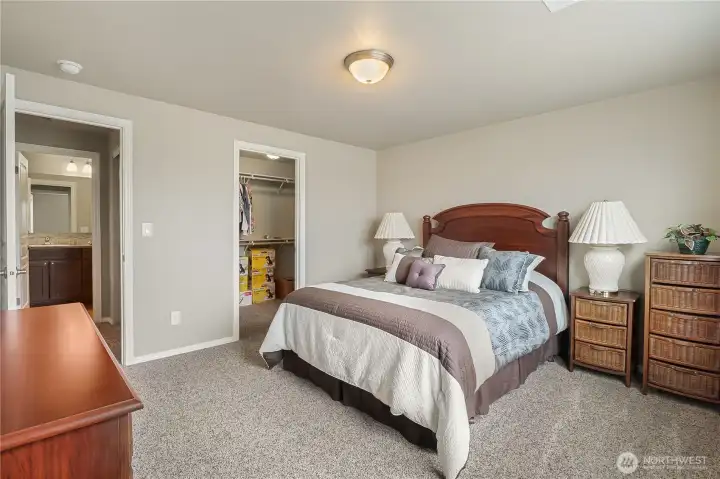 Ideal space for guests, hobbies, or a home office.